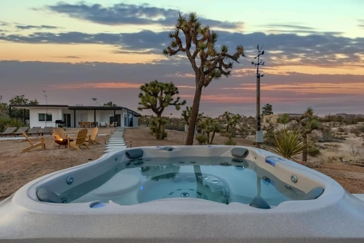 Вилла Kinetic House-Joshua Trees Sculptures Cowboy Pool Юкка-Вэлли Экстерьер фото