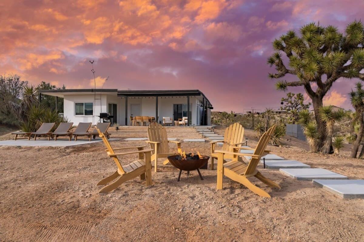 Вилла Kinetic House-Joshua Trees Sculptures Cowboy Pool Юкка-Вэлли Экстерьер фото