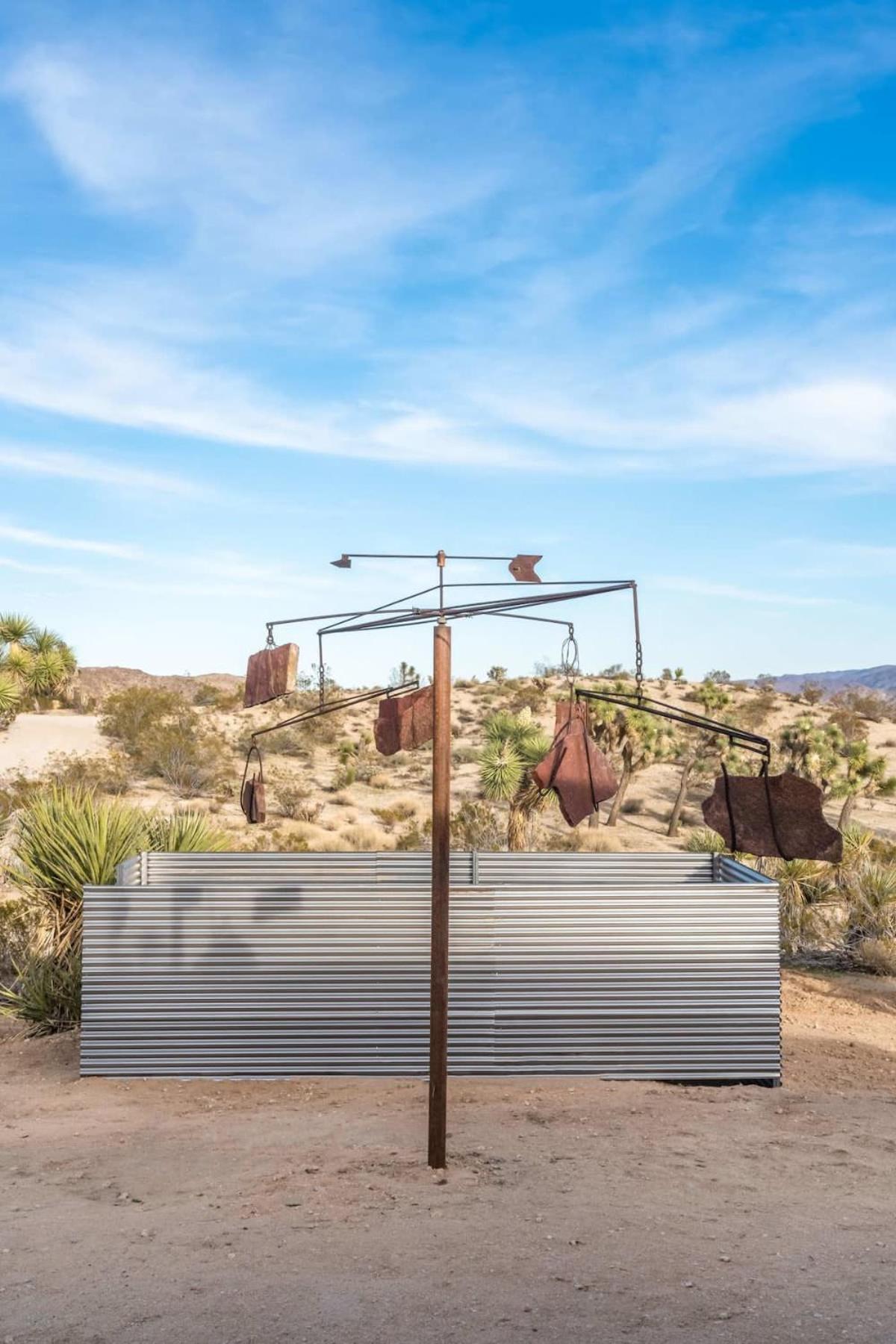 Вилла Kinetic House-Joshua Trees Sculptures Cowboy Pool Юкка-Вэлли Экстерьер фото